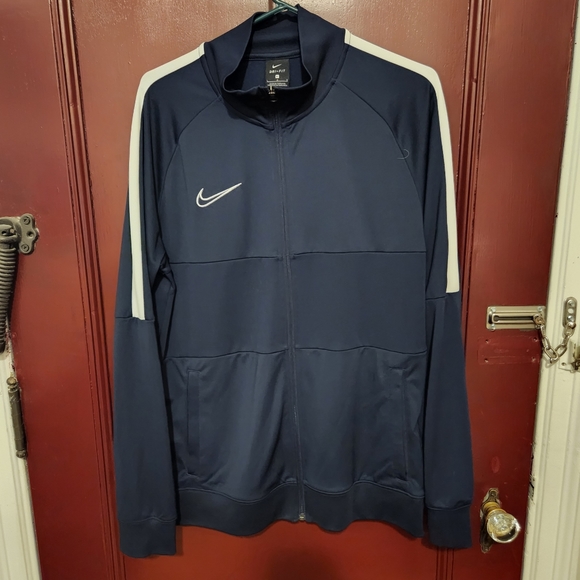 Mems nike jackets , all size large , like new, perfect condition. 40.00 each.. - Picture 12 of 14
